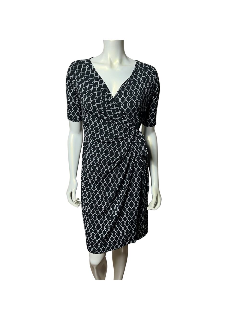 Motherhood Maternity Black White Chain Print Wrap Dress Knee Length Size Small